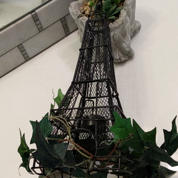 Eiffel Tower Votive Candle holder - Picture 8 of 10